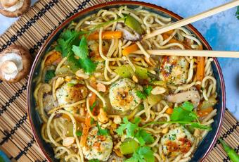 Thai-style chicken balls with noodles and vegetables