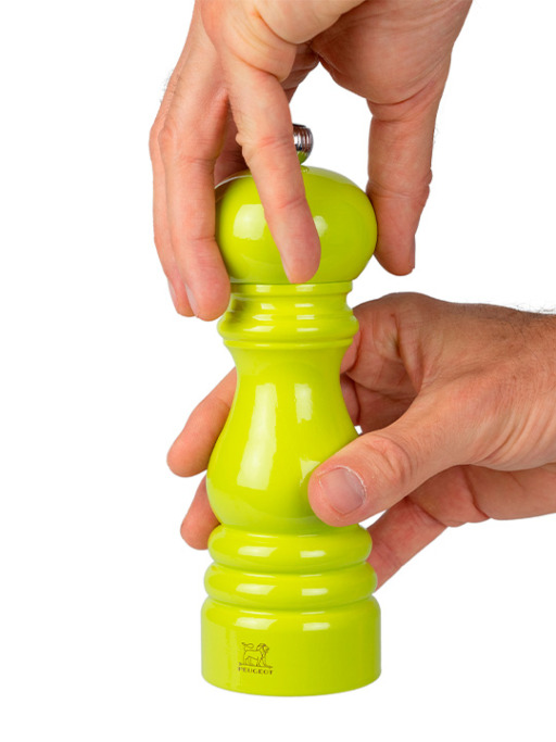 Paris Manual wooden salt mill in green pistachio gloss, 18cm - 7in